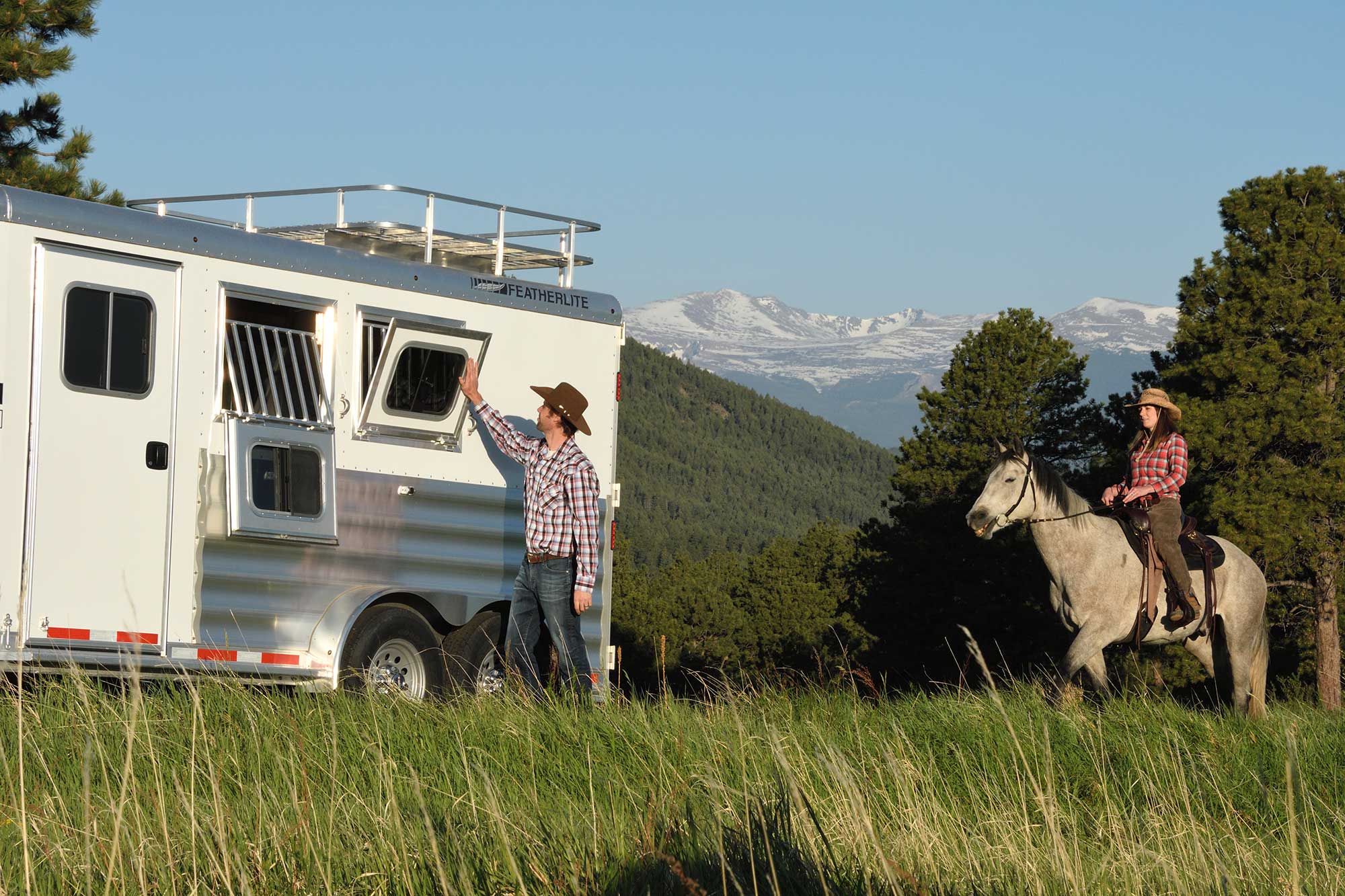 Horse Trailer Types – Which One is Right For You?